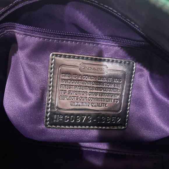 Coach Poppy Groovy patent leather Green Shoulder Bag - Picture 9 of 10